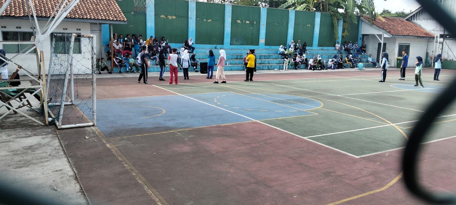 Lap. Basket