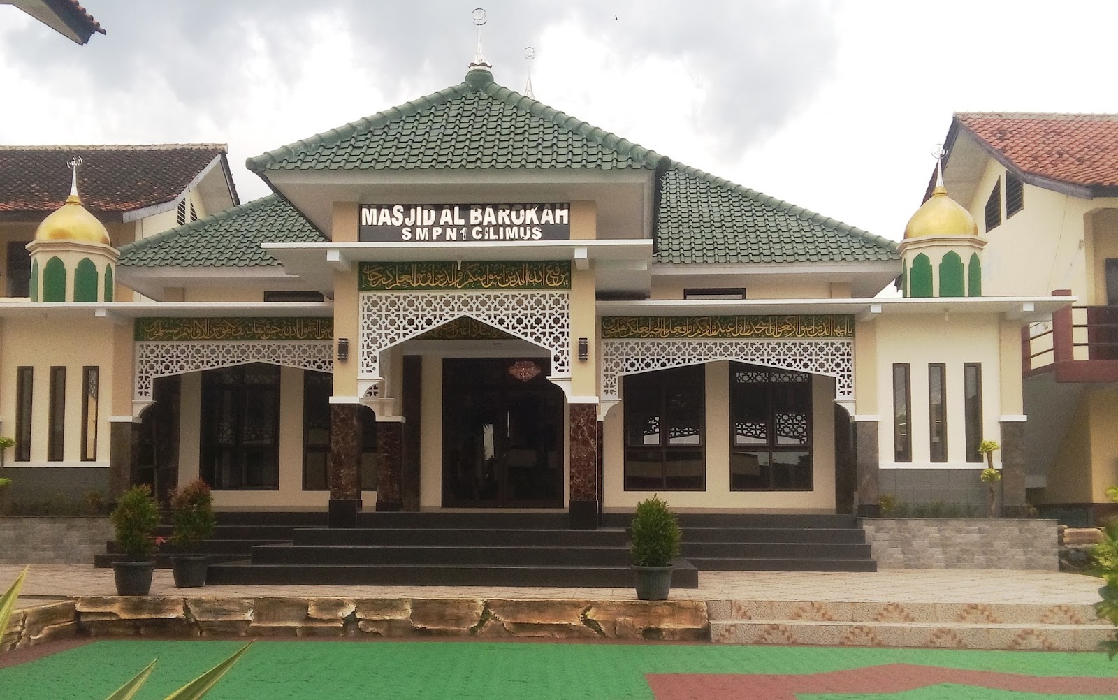 Masjid / Tempat Ibadah